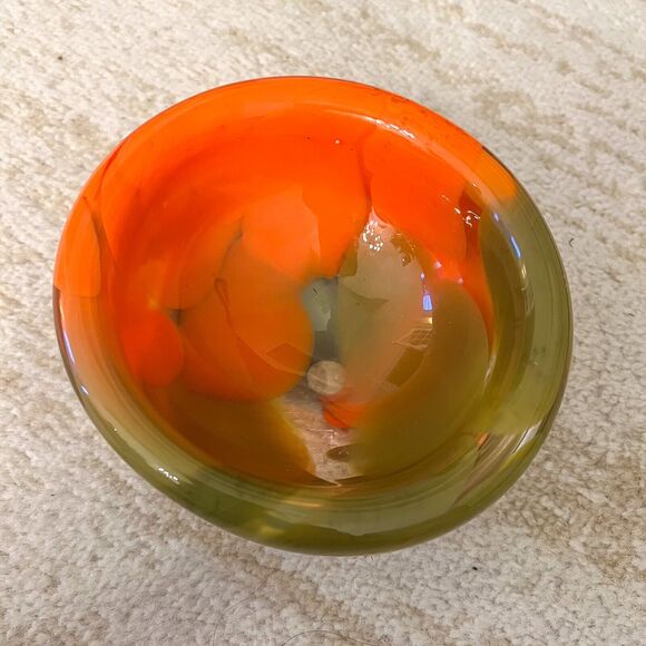 Vintage 6in Blown Art Glass Bowl Orange Green Swirl Rounded Edges Handmade - Picture 4 of 6
